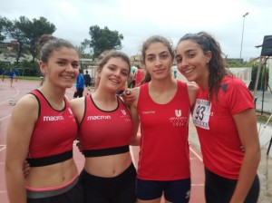 La 4x400 Allieve alla seconda fase dei societari 2019 di Cecina (da sx Bianca Floris, Silvia Fregoli, Elena Monciatti , Emma Sarri )